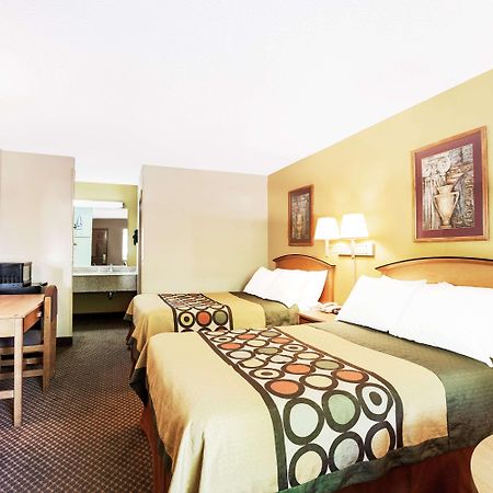 Super 8 By Wyndham Charlotte Downtown Area Motel Exterior foto