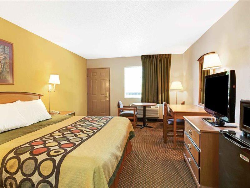 Super 8 By Wyndham Charlotte Downtown Area Motel Exterior foto