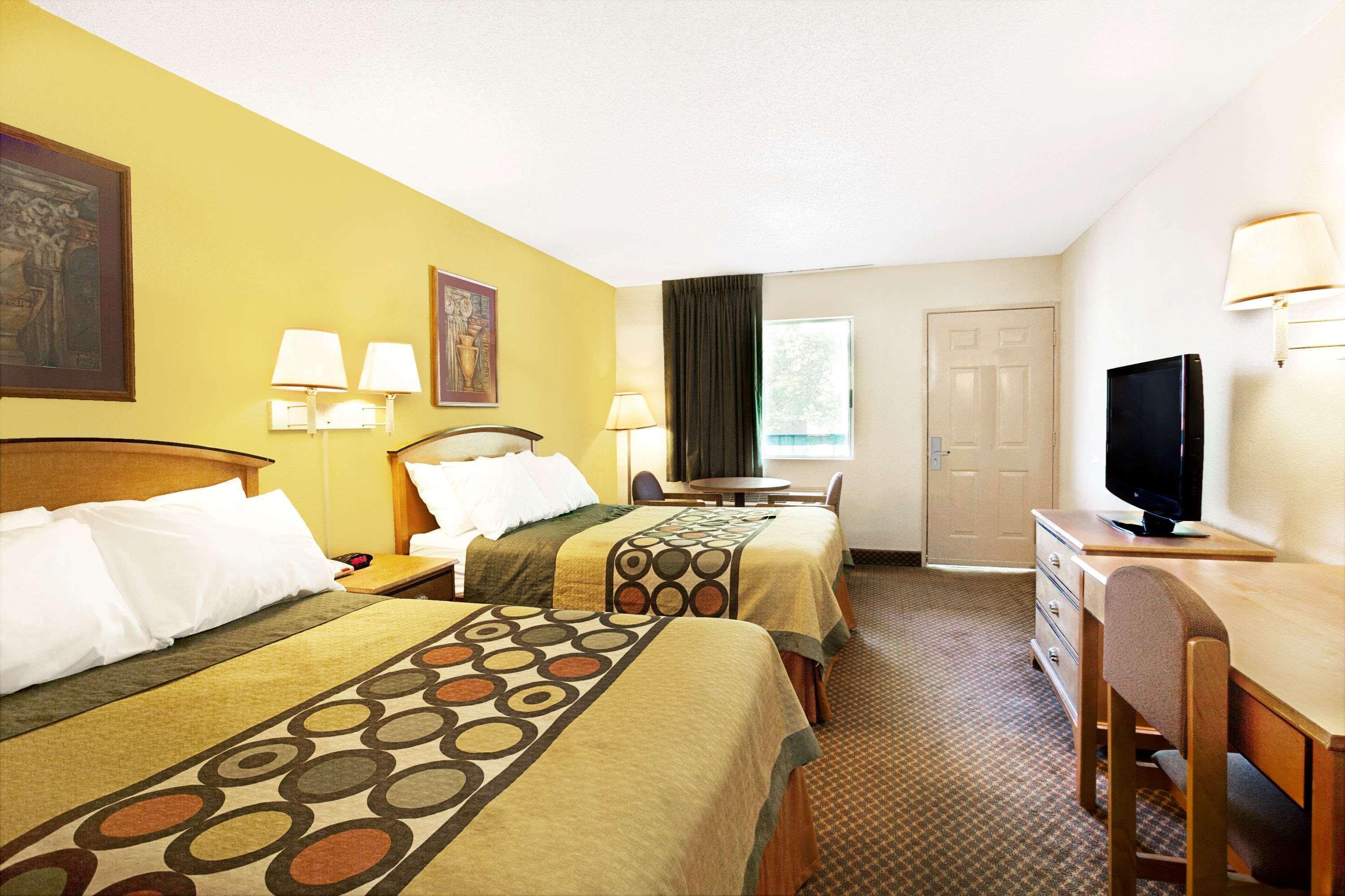 Super 8 By Wyndham Charlotte Downtown Area Motel Exterior foto
