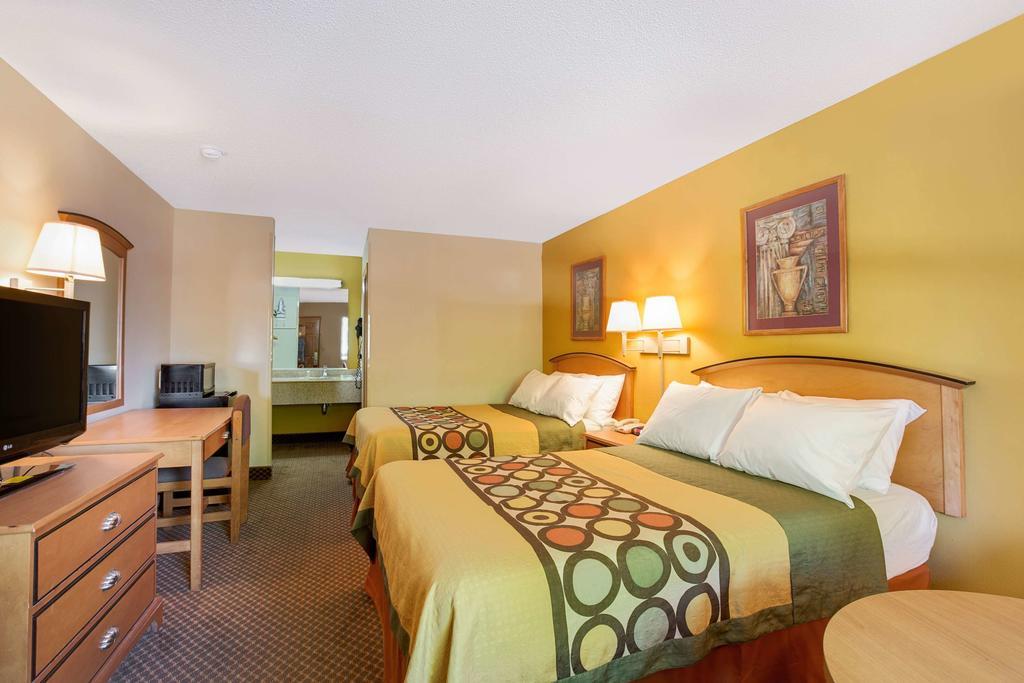 Super 8 By Wyndham Charlotte Downtown Area Motel Exterior foto